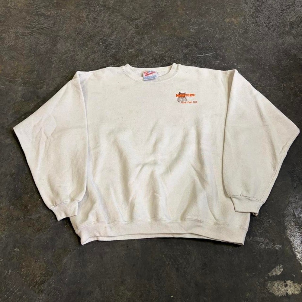 Vintage Hanes Hooters Dayton OH Sweatshirt Mens XL White 90s Pullover